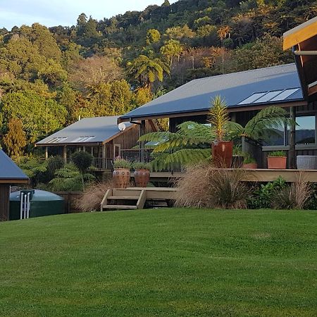 Riverstone Retreat Karamea エクステリア 写真