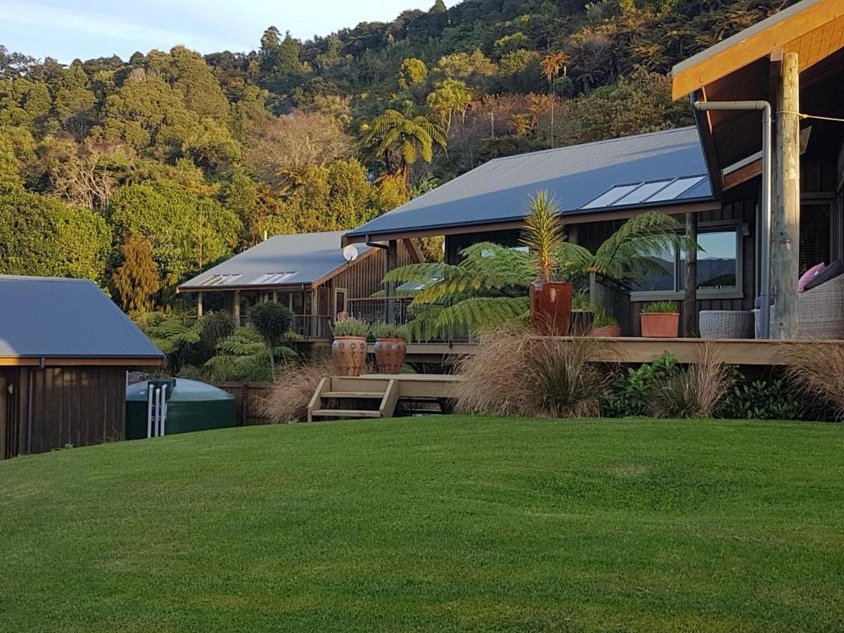 Riverstone Retreat Karamea エクステリア 写真