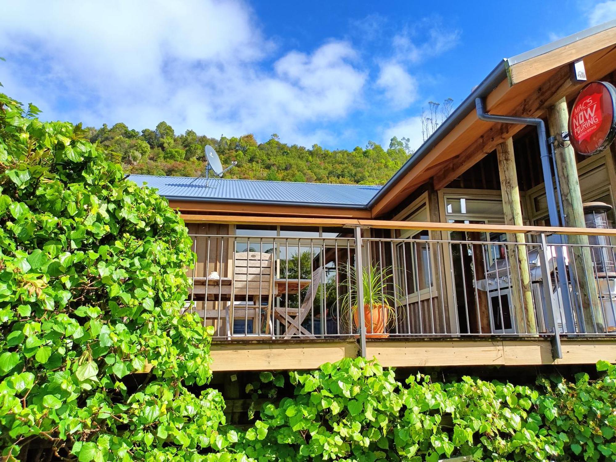 Riverstone Retreat Karamea 部屋 写真